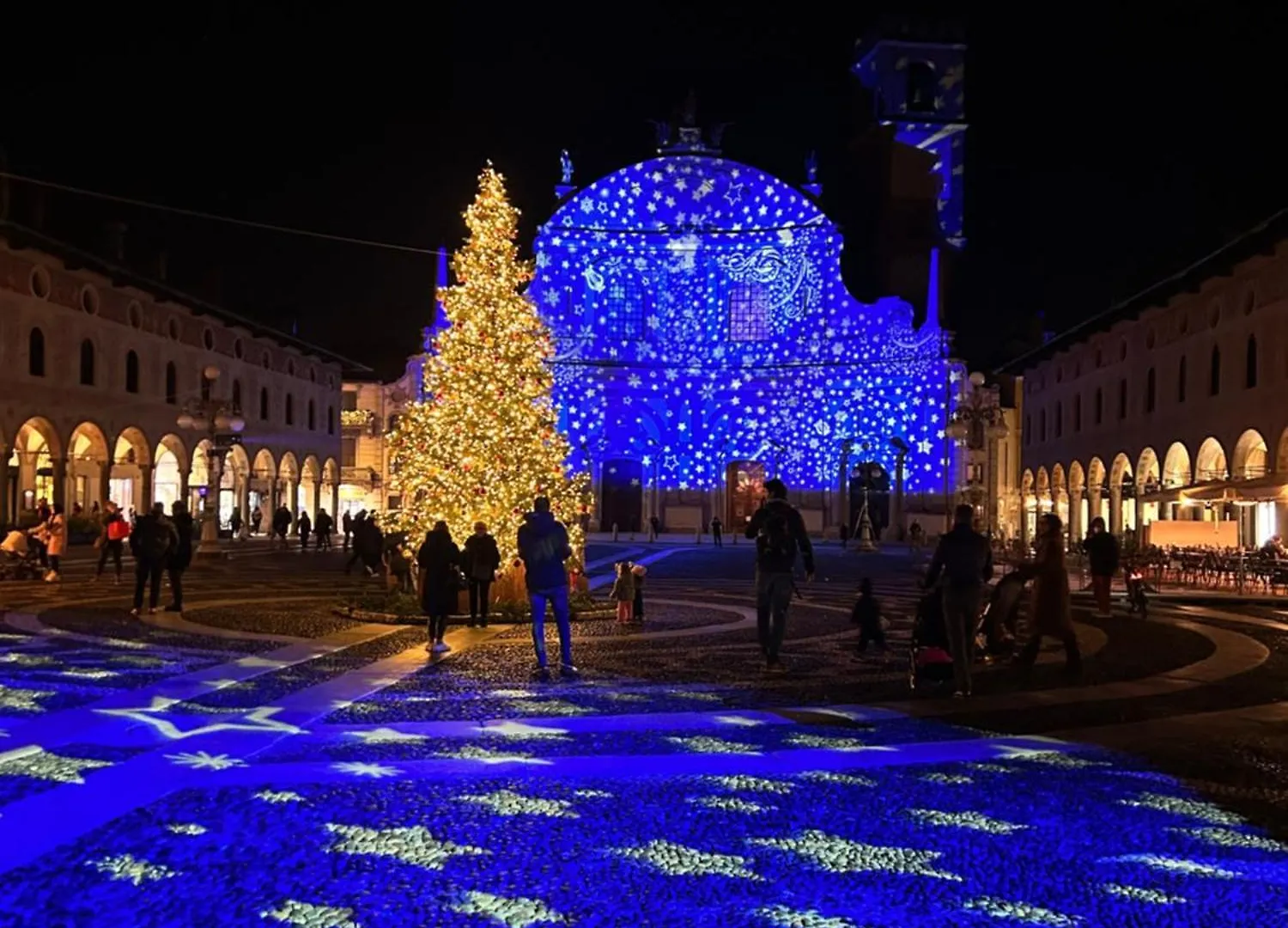 Emma Home Adiacente Alla Piazza Ducale 维杰瓦诺 0*,  意大利